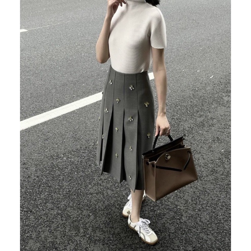 Chân váy midi xếp ly đính đá cao cấp  CV01