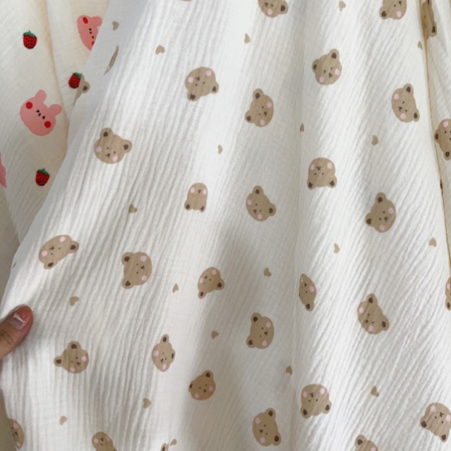 vải xô muslin cao cấp hình con gấu má hồng đáng yêu may khăn tắm,khăn sữa cho bé sơ sinh