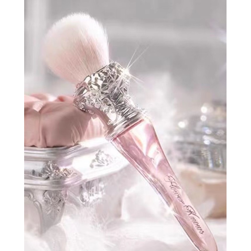 Cọ đánh phấn má Flower Knows - sẵn trắng mermaid