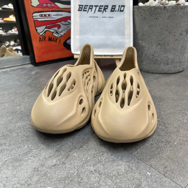 GIÀY YEEZY FOAM RUNNER ‘OCHER’ Code: GW3354