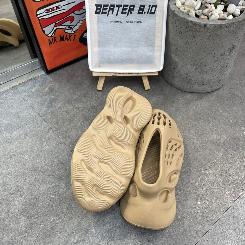 GIÀY YEEZY FOAM RUNNER ‘OCHER’ Code: GW3354