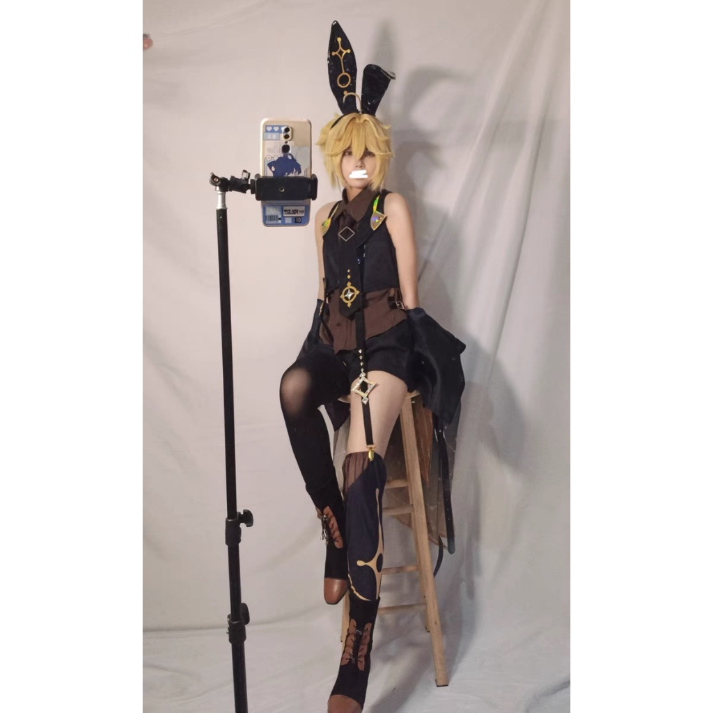 Trang phục COSPLAY Aether ver Bunny trong Genshin Impact