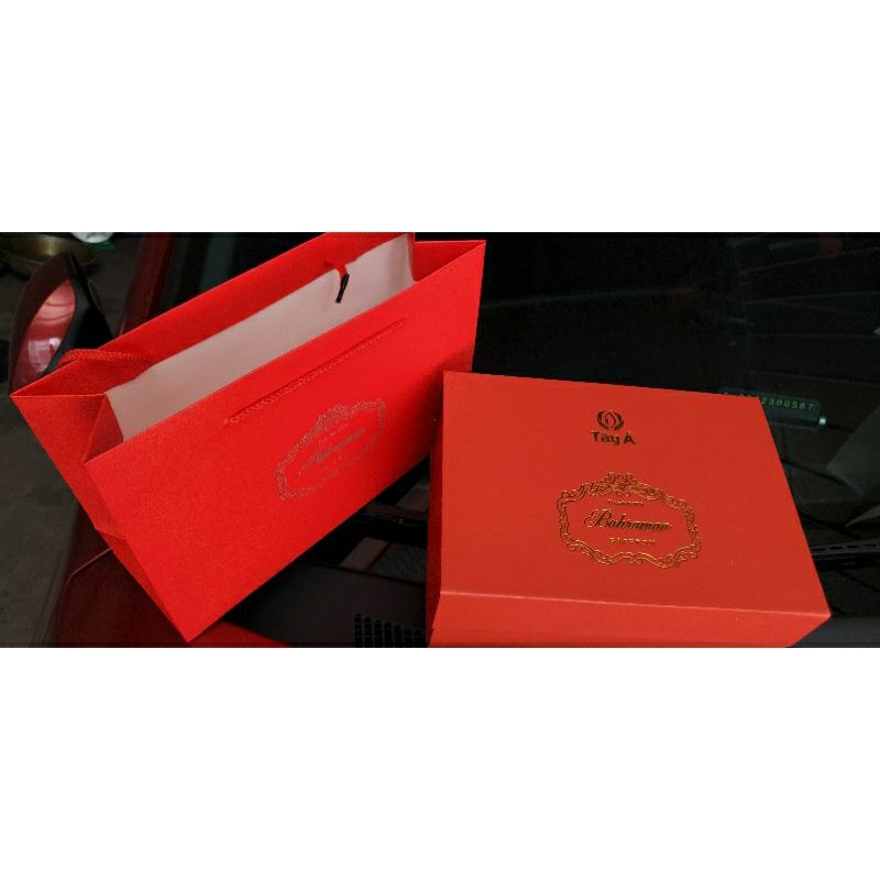 Hộp kèm túi nam châm Tây á