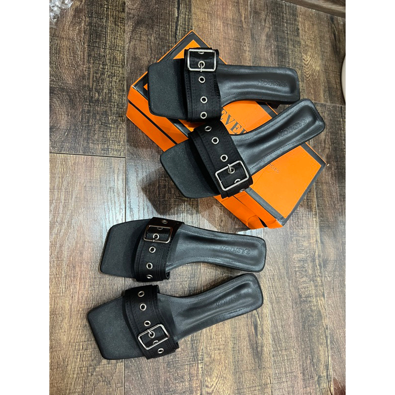 A03 Giày Gót Thấp Hở Ngón Phối Khóa Vuông Thời Trang Cho Nữ