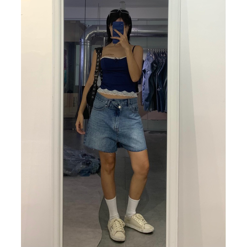 QUẦN SHORT JEAN LỆCH NÚT - XANH NHẠT [MERCIDENIM]