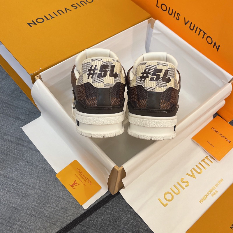 GIÀY L’V TRANEr TRẮNG NÂU LAI AU SC  GIÀY LV TRẮNG NÂU CARO MẪU MỚI NAM NỮ