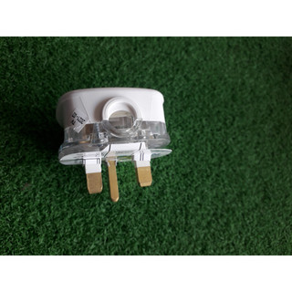 Phích cắm ep13 schneider 3 chấu 2p+e 13a có cầu chì bảo vệ