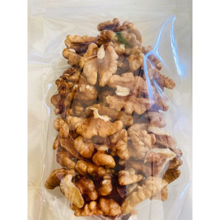 100g nhân hạt Óc chó vàng.