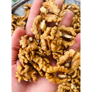 100g nhân hạt Óc chó vàng.