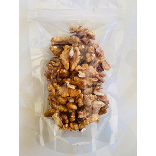 100g nhân hạt Óc chó vàng.