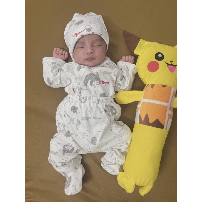 Combo sơ sinh cực yêu ạ😍😍bao gồm quần áo mũ và bao tay chân❤️❤️