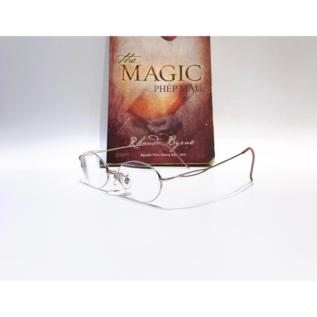 Gọng kính si Nhật