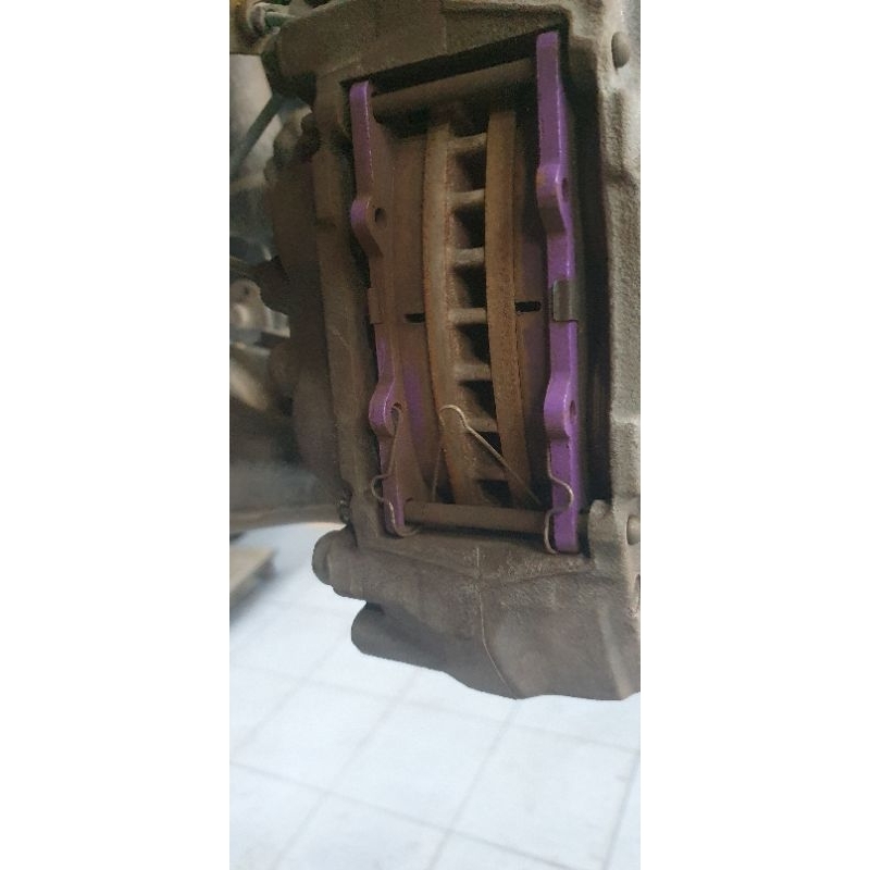 Phe bung bố thắng M