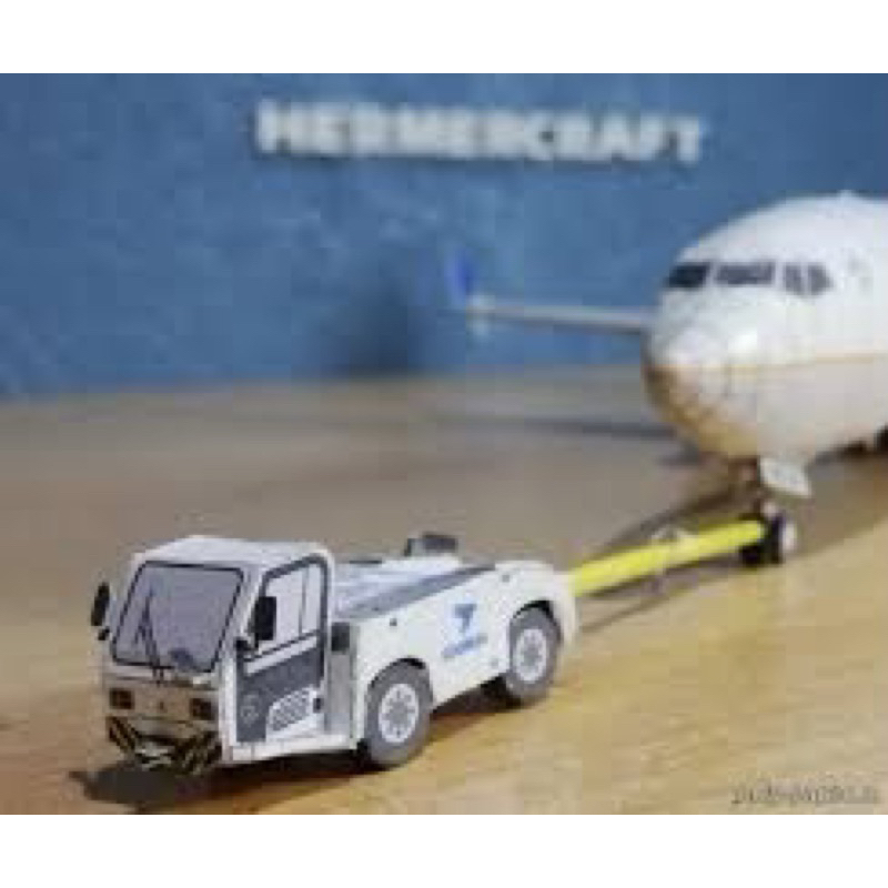 Mô hình giấy xe đẩy máy bay