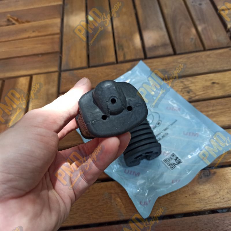 Cao su gác chân trước bản lớn dùng cho đời xe Future 1 hiệu MIU thái