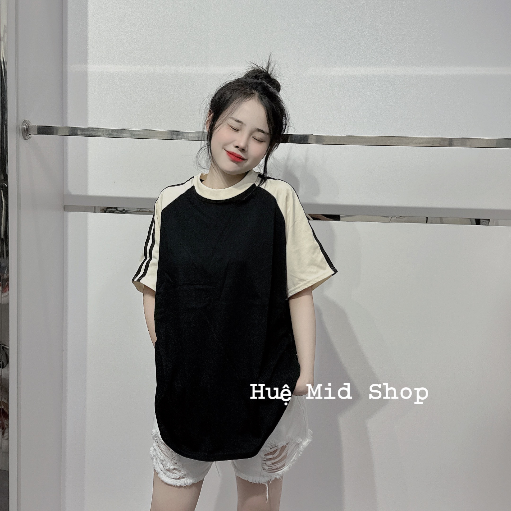 Áo phông thân đen tay kem may hai sọc