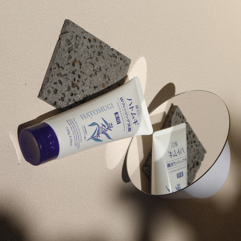 Sữa rửa mặt Hatomugi chiết xuất ý dĩ Moisturizing & Facial Washing 170g làm sáng da sạch bụi bẩn Nhật Bản