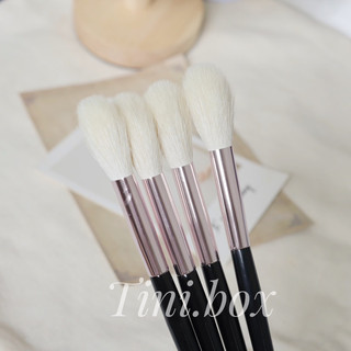 Cọ đánh highlight lông trắng Tini.box
