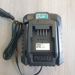 Đế sạc pin 20v total