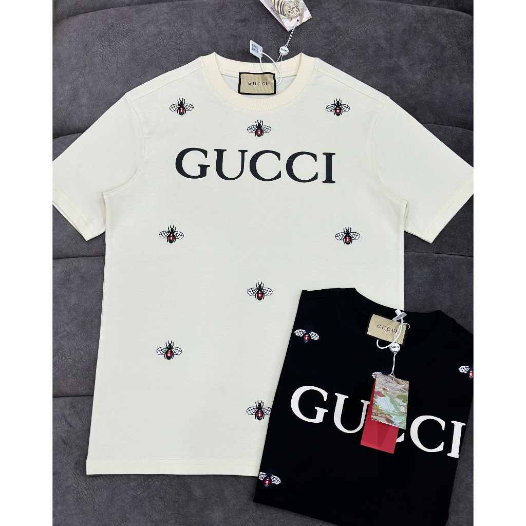 Áo Phông G.C Họa Tiết Chữ G.U.C.C.I Thêu Trước Ngực - Áo Phông G.C Thêu Ong Chât Liệu Vải Cotton Mịn