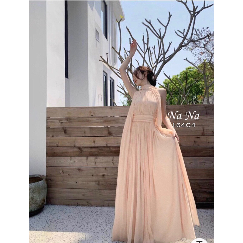 Váy Xòe Hở Lưng Dáng Dài Màu Be Hồng