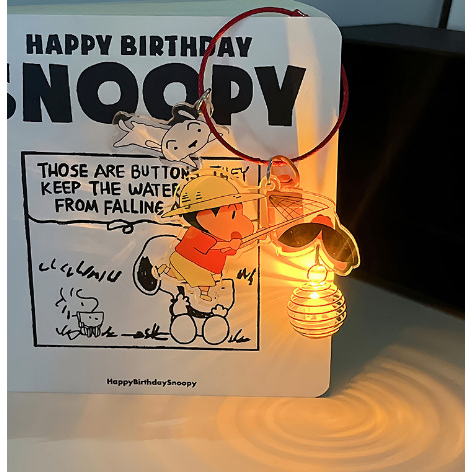 Móc khóa lồng đèn Trung Thu  Shin hình đom đóm đi chơi bên ánh đèn vàng treo balo gắn chìa khóa lung linh cute dễ thương