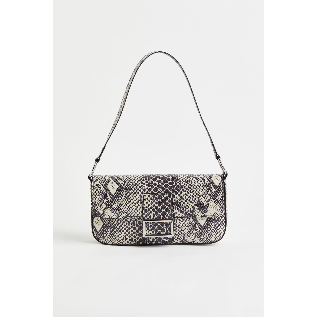 H&M Đức - Túi xách đeo vai kẹp nách khóa vuông nam châm da bóng da rắn màu đen sale auth new tag cao cấp sẵn 1114621002