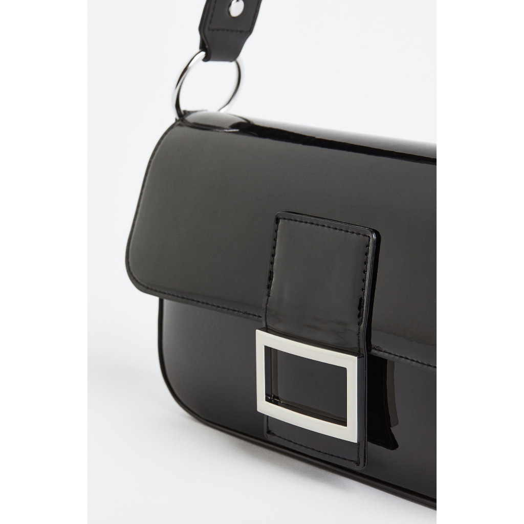 H&M Đức - Túi xách đeo vai kẹp nách khóa vuông nam châm da bóng da rắn màu đen sale auth new tag cao cấp sẵn 1114621002