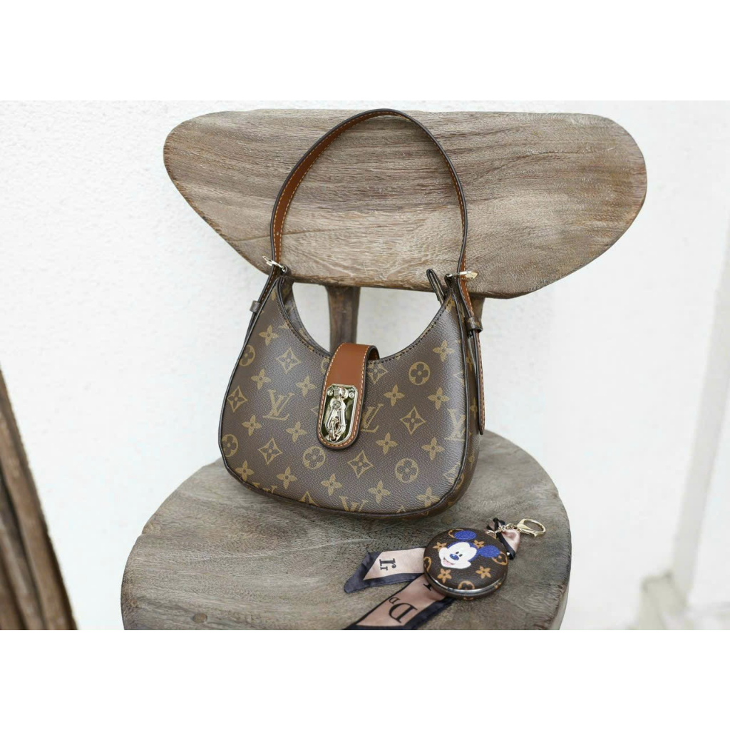 Túi l.v cắp nách dáng bầu SPSL - Shop Lynh