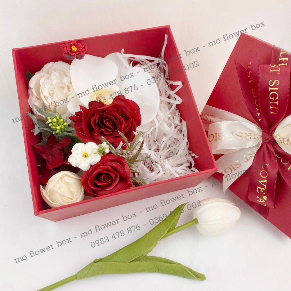 Hộp 16x16cm Hoa Lụa Đựng Nước Hoa, Son, Cushion,..- MƠDECOR