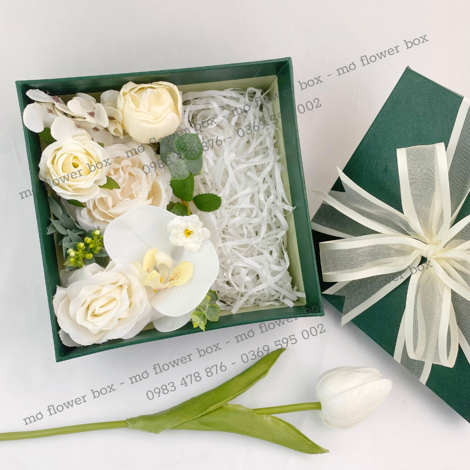 Hộp 16x16cm Hoa Lụa Đựng Nước Hoa, Son, Cushion,..- MƠDECOR