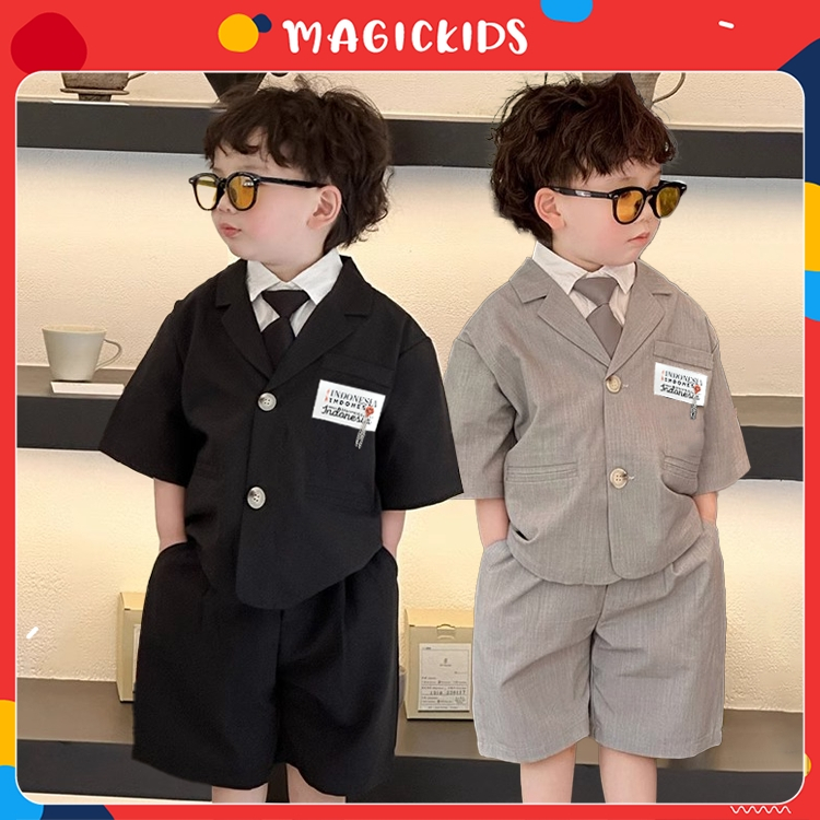Bộ vest cho bé trai Magickids cộc tay túi ngực 3 chi tiết cho bé từ 9 đến 35kg đi học đi chơi dự sự kiện BD23079