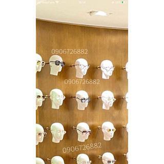 Đầu manocanh đeo kính