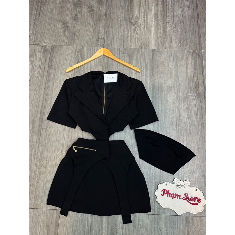 Đầm vest khoét eo cotton dày