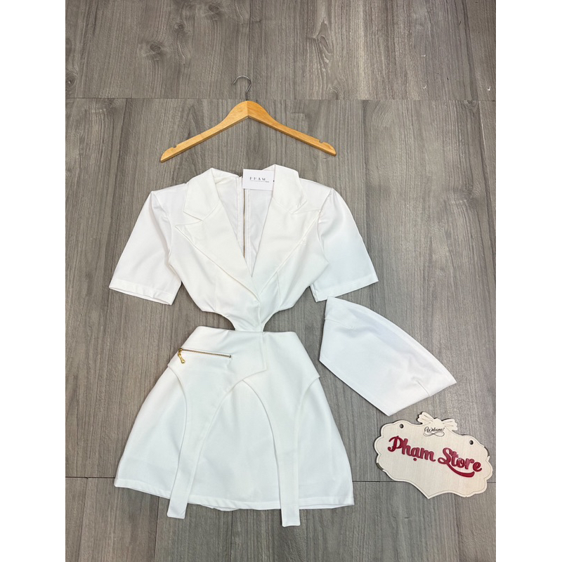 Đầm vest khoét eo cotton dày