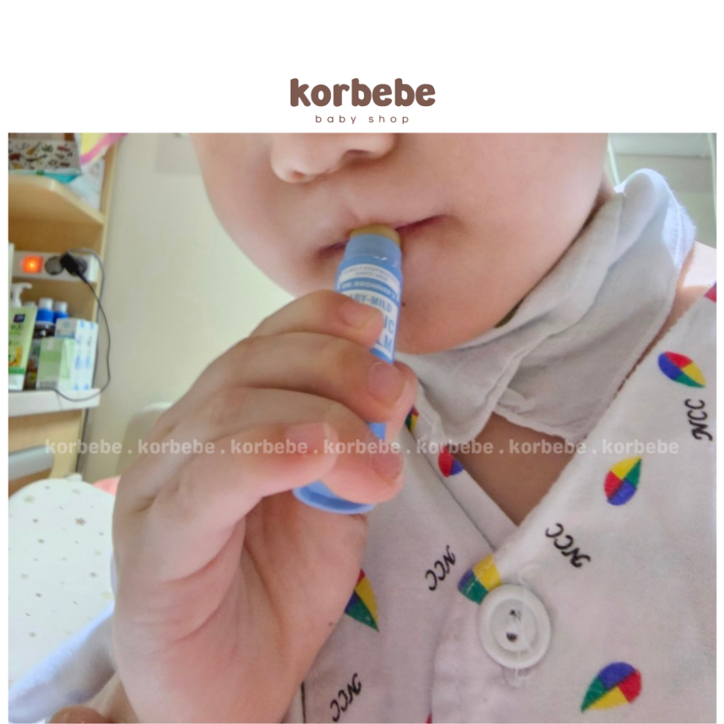 Son dưỡng môi hữu cơ lành tính cho bé Dr.Bronner’s Organic Lip Balm Hàn Quốc