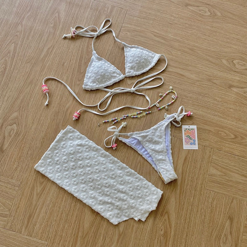Bikini 3 mảnh nhung hoa dây hoa