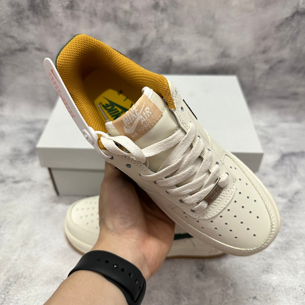 Giày Thể Thao AF1 Low Beige Green Gum Màu Kem Vạch Xanh Đế Vàng Bản SC Chuẩn Đẹp Full Bill Box