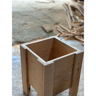Chậu gỗ tự nhiên , chậu trồng cây sân thượng / vuông 26x26 cao 32cm