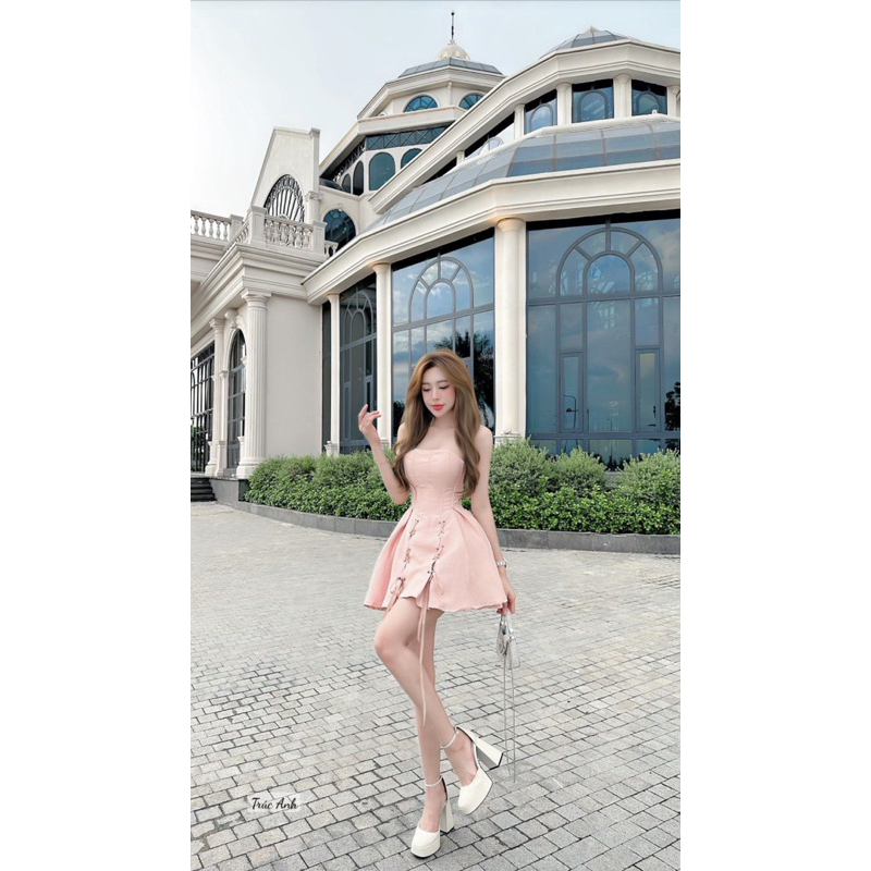 Váy tafta cúp ngực đan dây siêu xinh cho các nàng diện đi chơi phong cách Hàn Quốc.