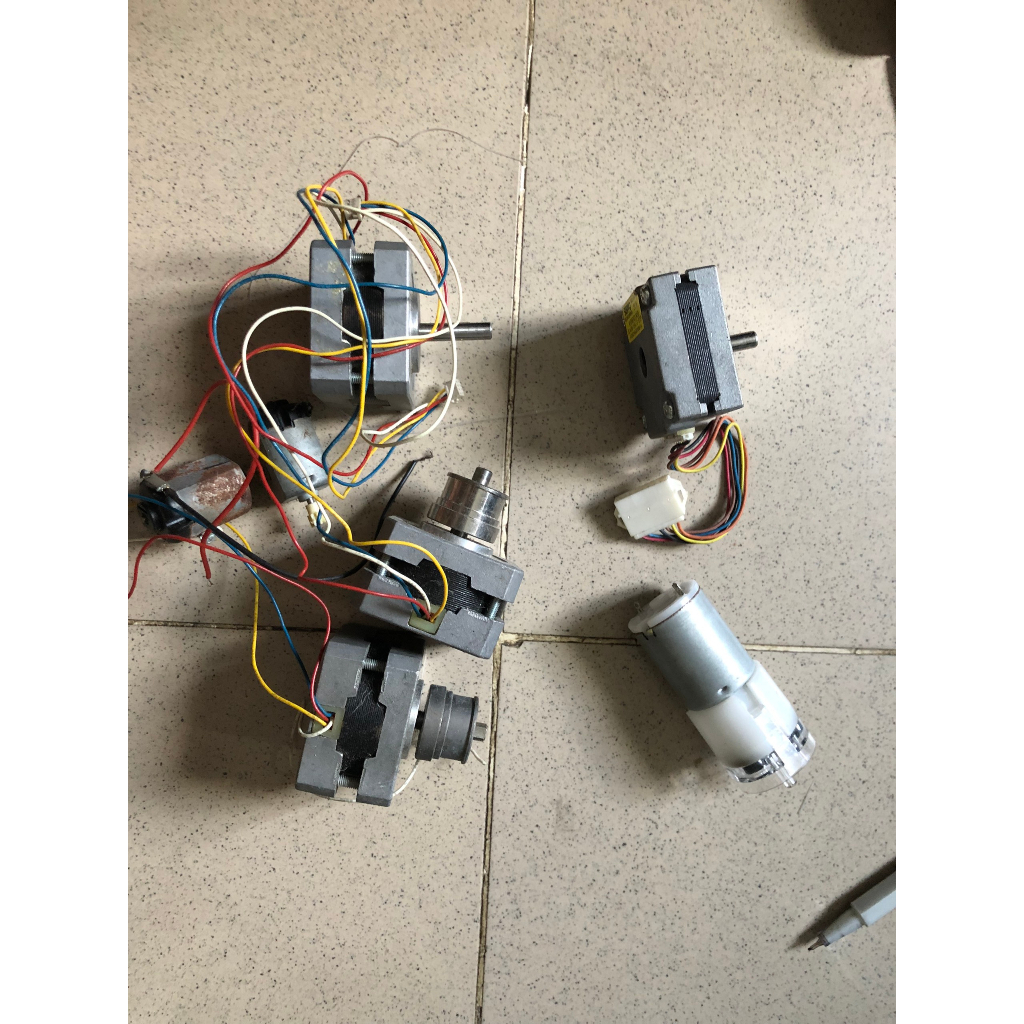 Đống động cơ như hình hoạt động bình thường