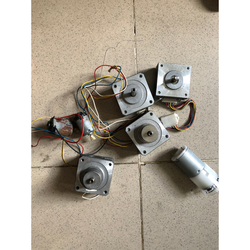 Đống động cơ như hình hoạt động bình thường