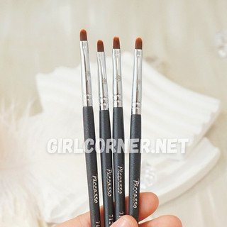 Cọ vẽ eye liner - cọ vẽ viền môi piccasso 712