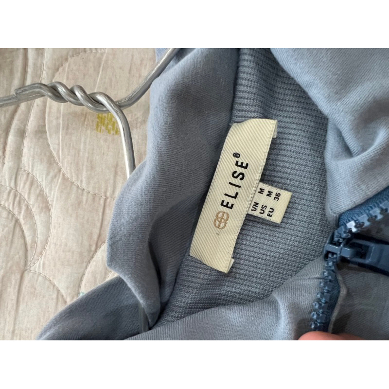 Áo tay dài Elise chính hãng size M