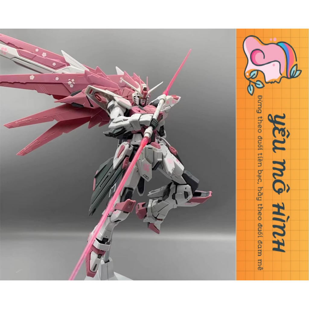Gundam MG Sakura Pink Freedom VER.2.0 Tặng kèm Base trưng bày và Decal nước