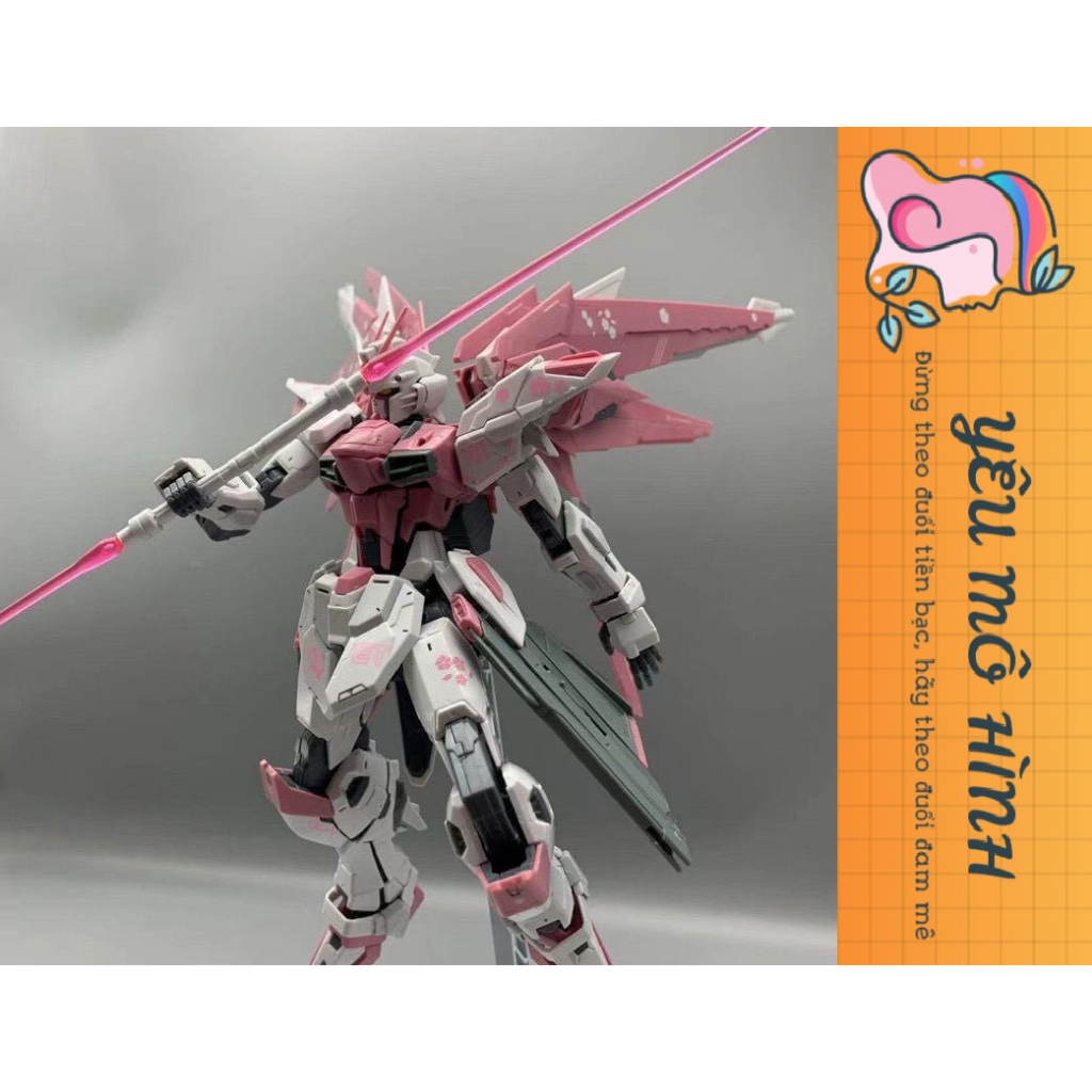 Gundam MG Sakura Pink Freedom VER.2.0 Tặng kèm Base trưng bày và Decal nước