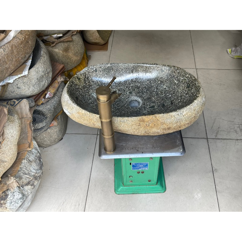 Bộ Lavabo Đá gồm