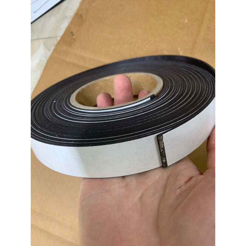 Nam châm dẻo cuộn có băng keo khổ rộng 20mm,25mm,30mm,50mm