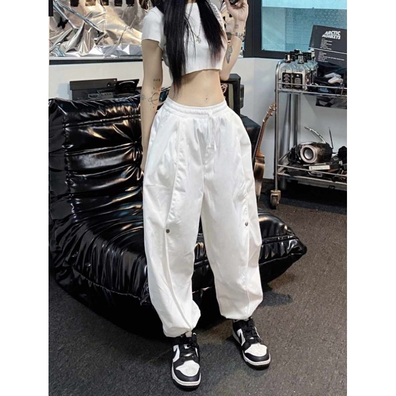 Quần jogger kaki nữ