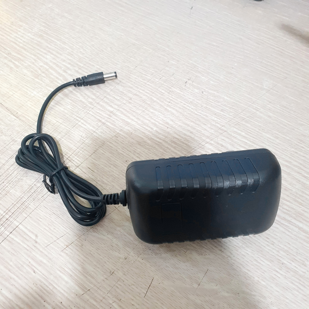 Adapter 12V/2A jack 5.5x2.1mm